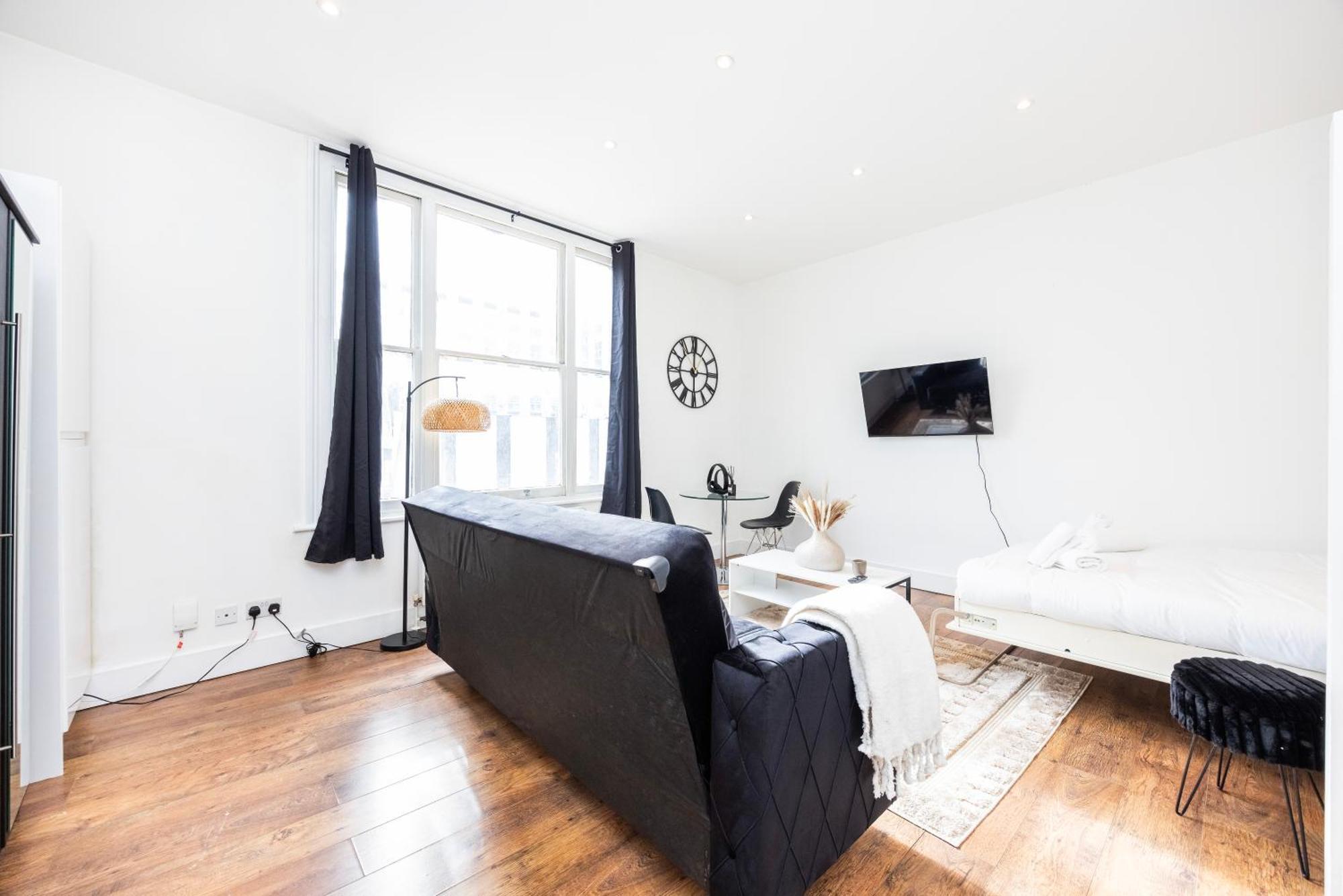Stylish In Fulham Holiday home London